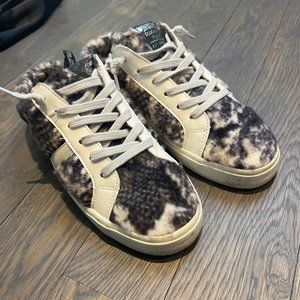 Vintage Havana Black and White Fur Sneakers